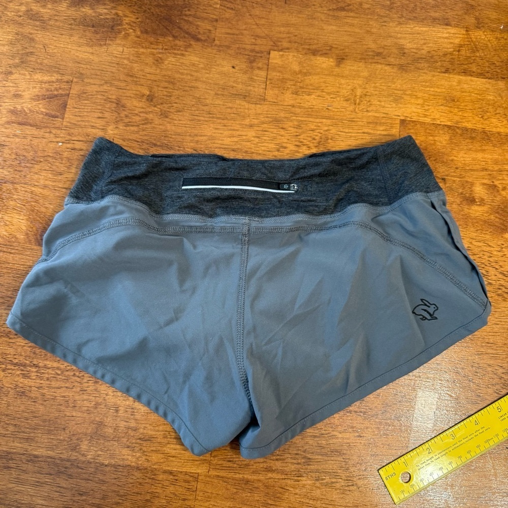 Women's Rabbit Gray Athletic Shorts Running size XS 2.5 inch inseam - Picture 6 of 8